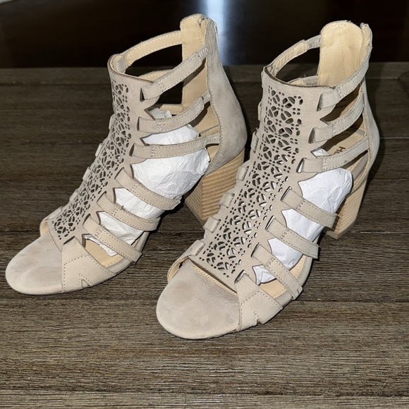 Hush Puppies Malia Baja Perf Heel Sandal - Picture 2 of 9